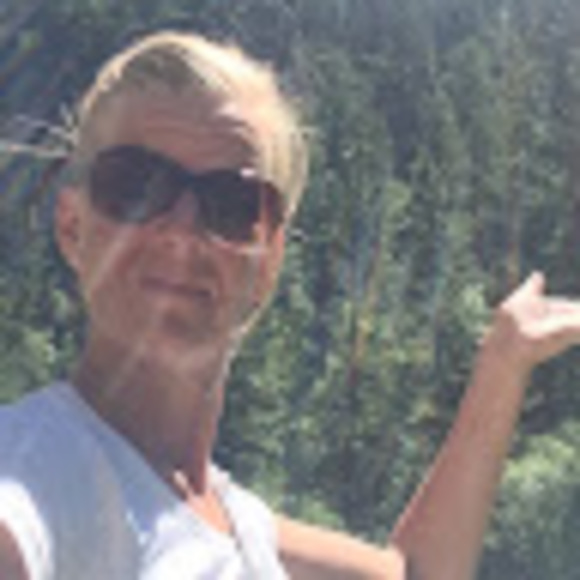 Meet your Posher, Mandy - Picture 1 of 1